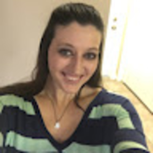 Meet your Posher, Cheryl - Picture 1 of 1